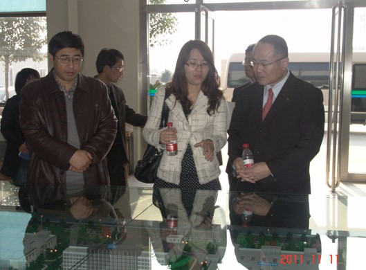 2011年11月11日上午，日本京丹后市中山泰市长一行10人莅临公司参观