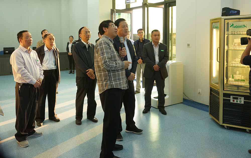 安徽省副省长梁卫国一行莅临公司参观指导