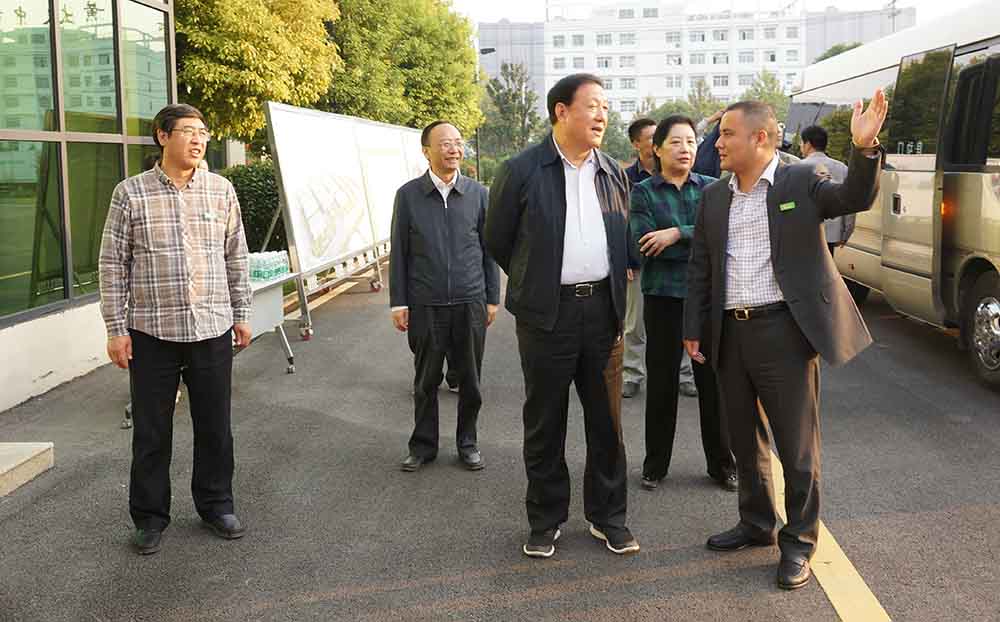 安徽省副省长梁卫国一行莅临公司参观指导