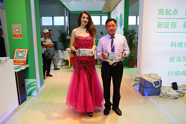 东方帝维携爆品、豪礼、美女及满满的诚意嗨爆畜博会！