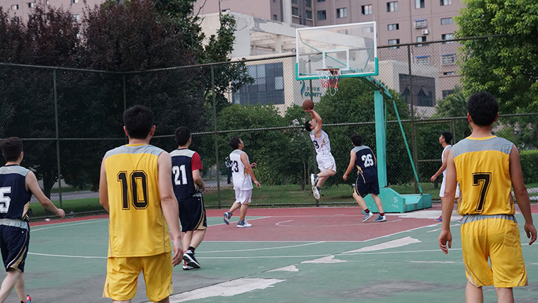 英姿飒爽 绽放青春 凌波微步 追逐梦想——东方帝维2017年篮球对抗友谊赛圆满结束！