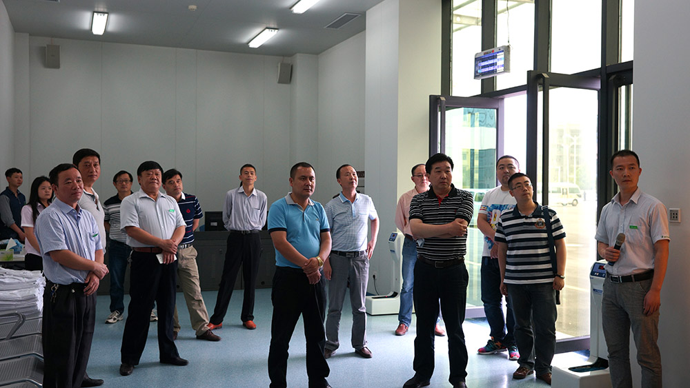 安徽省畜牧兽医局兽医处王光处长检查指导规范化工作