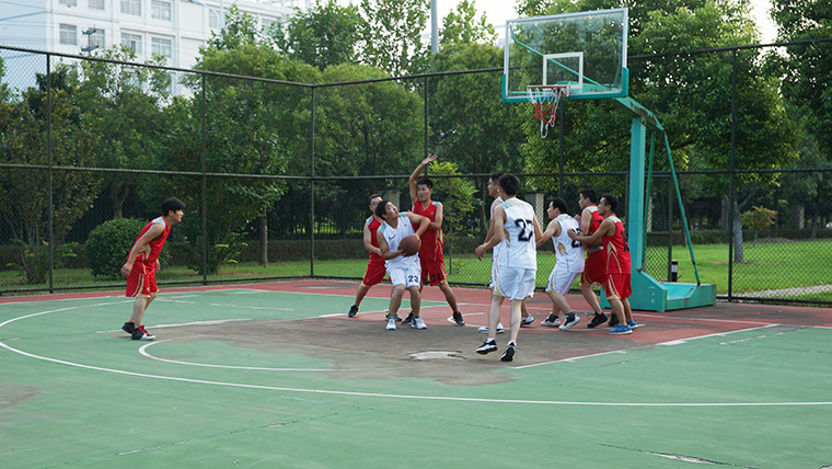 英姿飒爽 绽放青春 凌波微步 追逐梦想——东方帝维2017年篮球对抗友谊赛圆满结束！