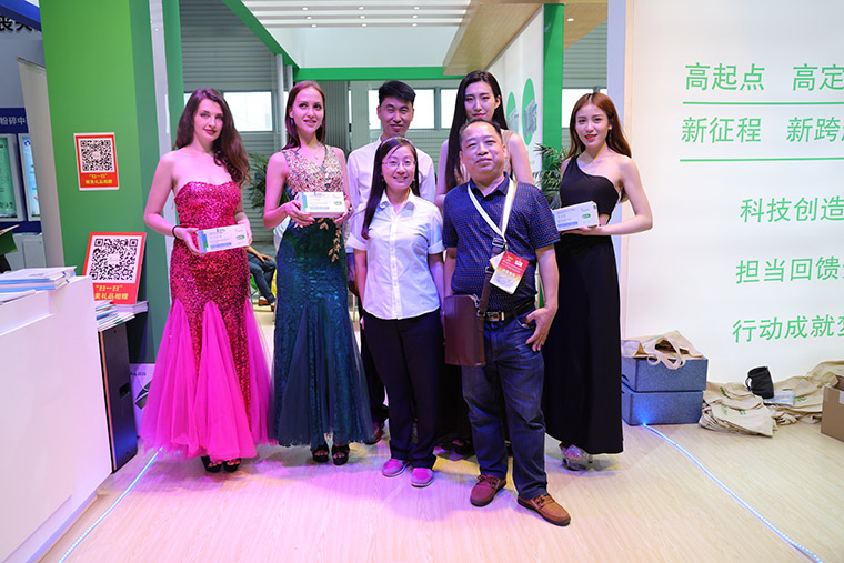 东方帝维携爆品、豪礼、美女及满满的诚意嗨爆畜博会！