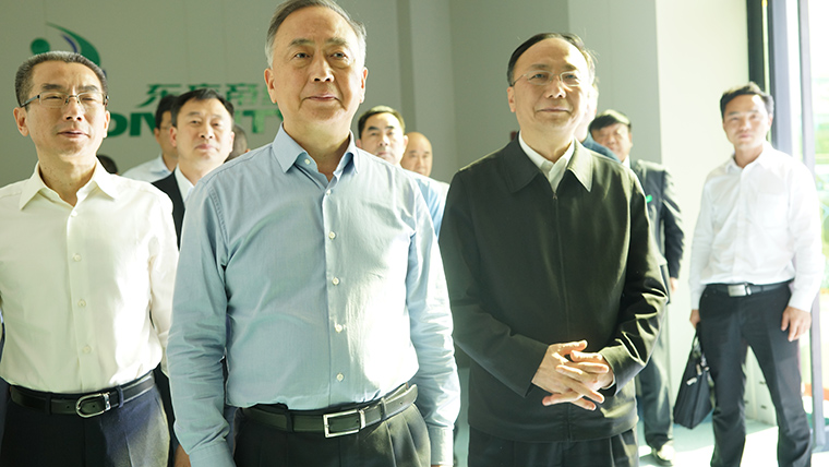 省政协主席徐立全莅临东方帝维参观调研