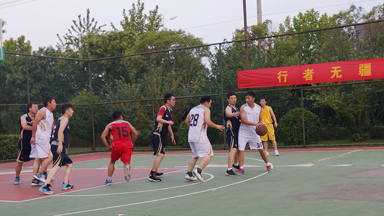 英姿飒爽 绽放青春 凌波微步 追逐梦想——东方帝维2017年篮球对抗友谊赛圆满结束！