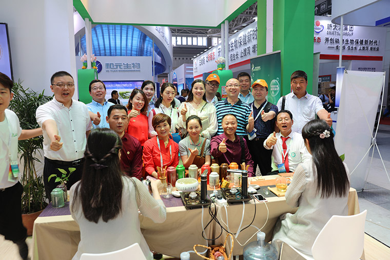 东方帝维携爆品、豪礼、美女及满满的诚意嗨爆畜博会！