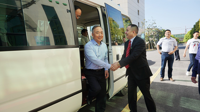 省政协主席徐立全莅临东方帝维参观调研